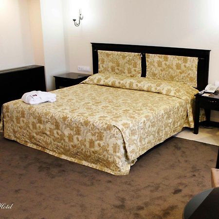 Grand Mir Hotel Tashkent Ngoại thất bức ảnh